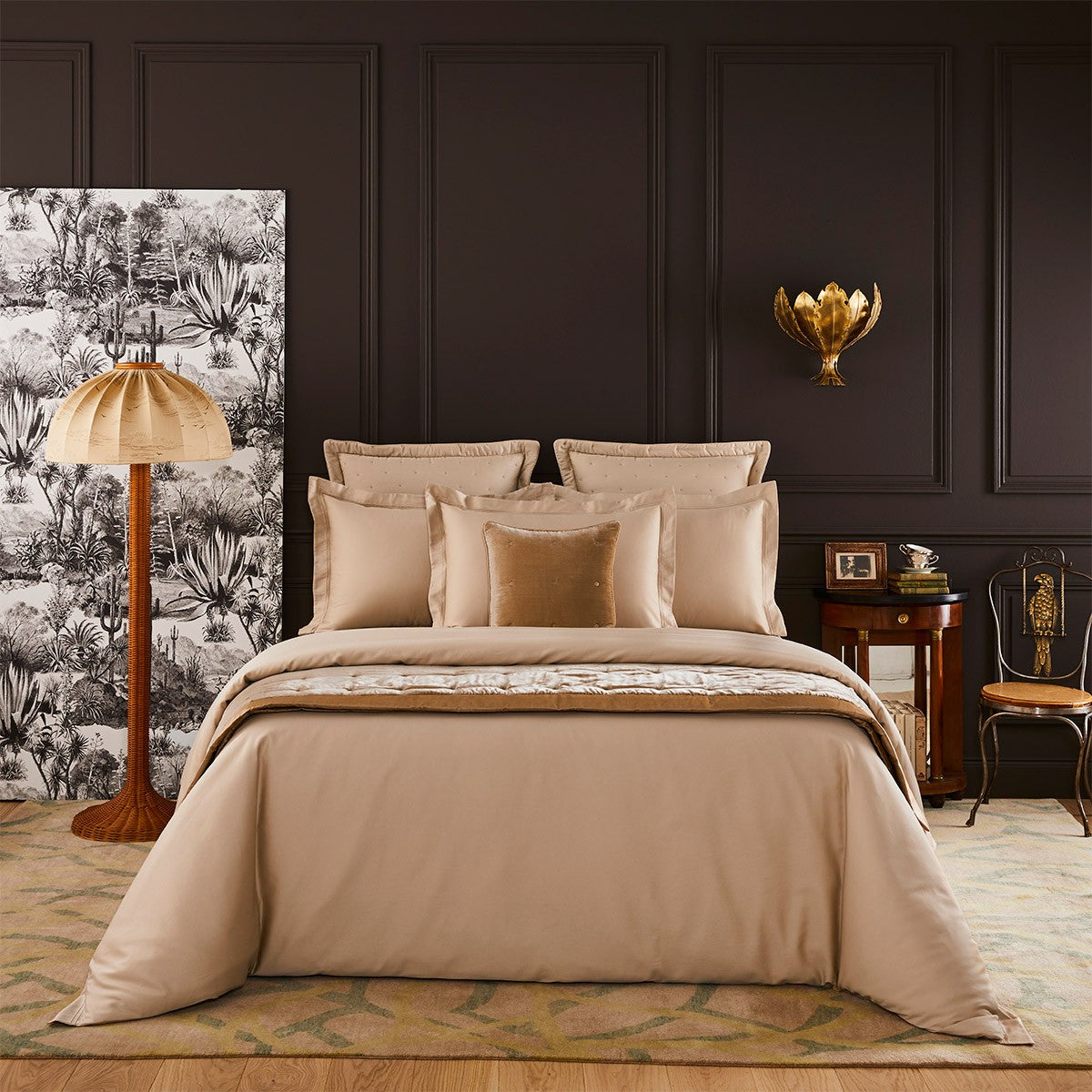 Triomphe Bed Collection